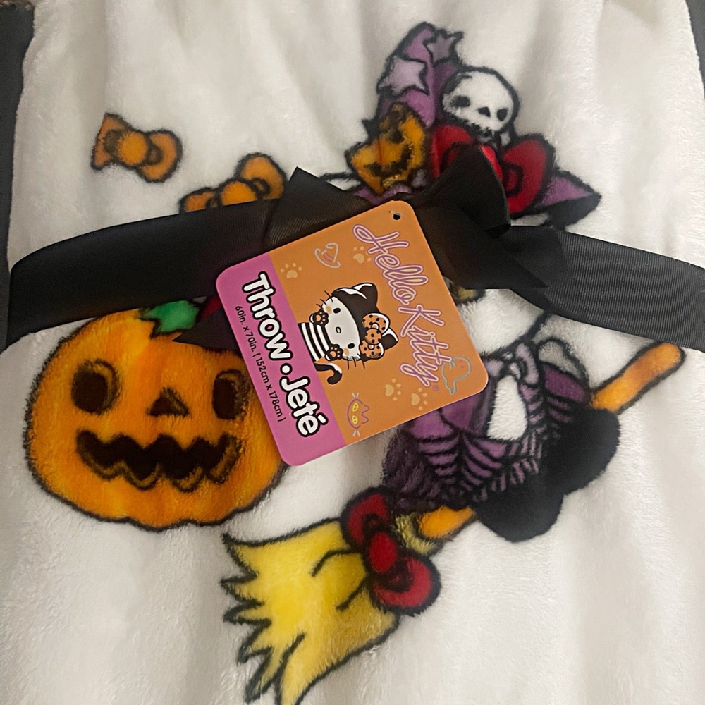 Hello Kitty Halloween Throw
